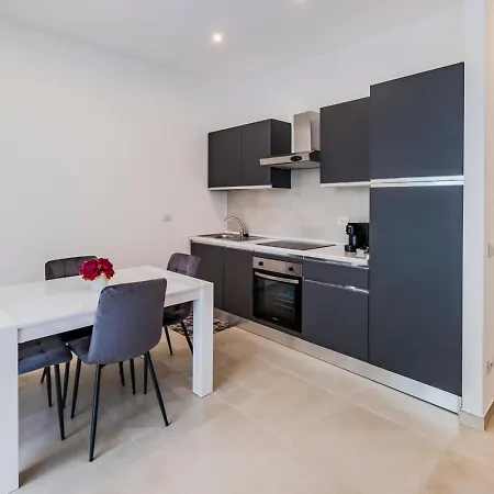 Terrace Dream * Chiavari