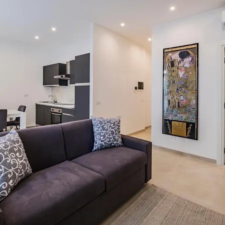 Terrace Dream Chiavari